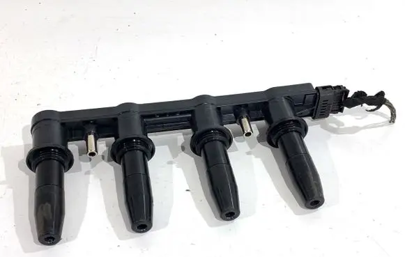 Opel Insignia A High voltage ignition coil