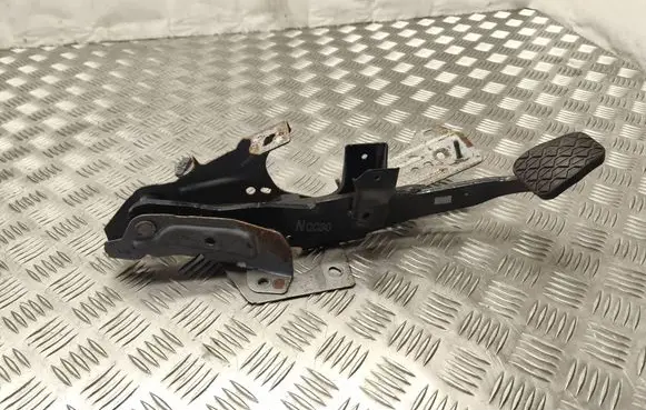 Mazda 5 Brake pedal NCC30