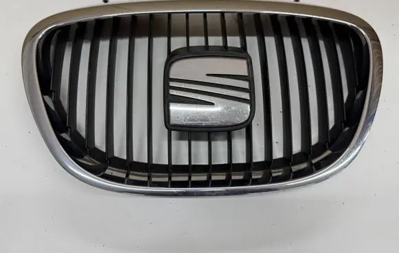 Seat Leon (1P) Front grill GRILEOII170226 5P0853654