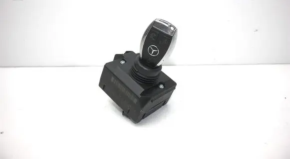 Mercedes-Benz C W204 Ignition lock A2079057101