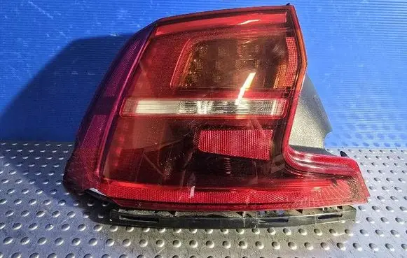 Volvo S90, V90 Rear/tail lights 31698712