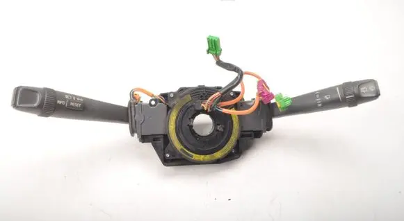 Volvo V70 A set of switches 8666599