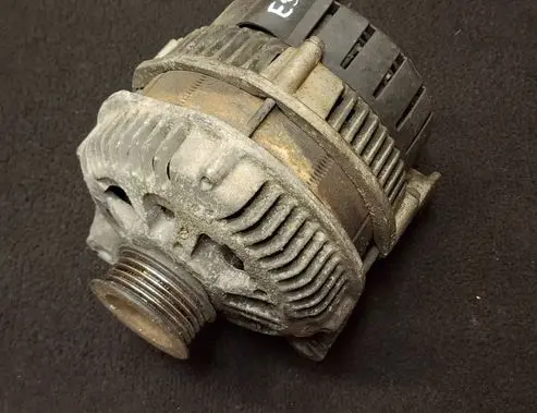 BMW 5 E39 Generator/alternator 2248296 2542264B 90150A