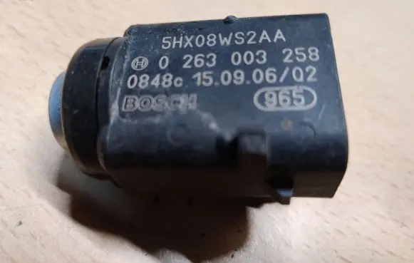 Chrysler 300 - 300C Parking PDC sensor 5HX08WS2AA 0263003258