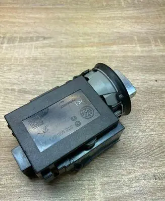 Volkswagen PASSAT B7 Ignition lock 3C0905843AA WithKey