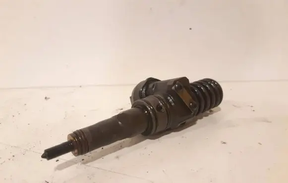 Volkswagen Sharan Fuel injector 038130073BA