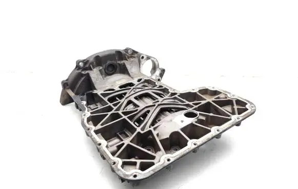 Jaguar XF Oil sump 4R8Q6U004EB
