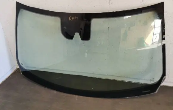 Dodge RAM Front windscreen/windshield window 