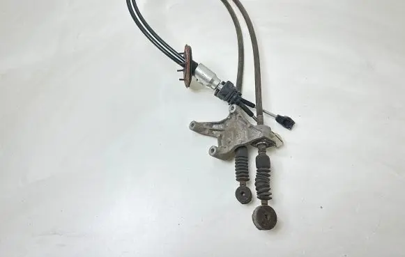 Gear shift cable linkage