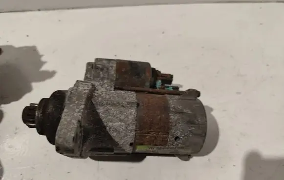 Volkswagen Caddy Starter motor 02Z911023H 1305060788 TS18E1