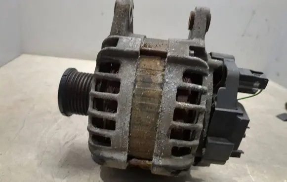 Nissan Qashqai Generator/alternator 231004BE0B