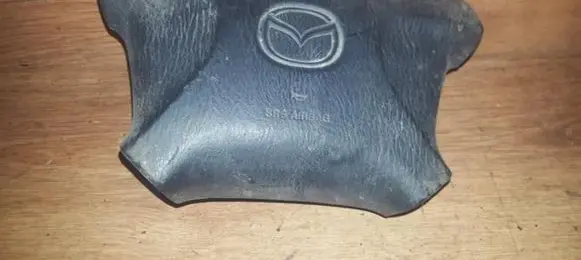Mazda 626 Steering wheel airbag ge4t57k00