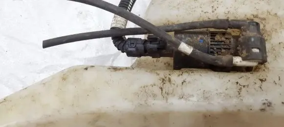 Renault Espace III Windscreen/windshield washer pump 6025305998