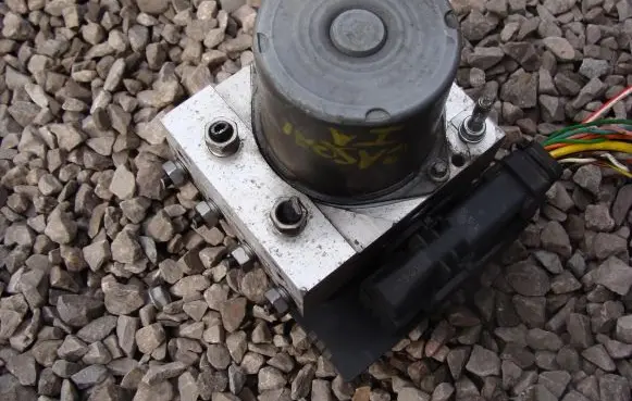 Nissan Qashqai ABS Pump 0265951223