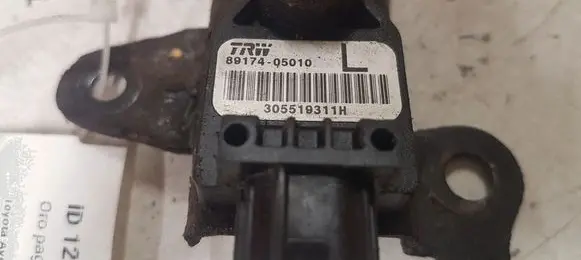 Toyota Avensis T250 Airbag deployment crash/impact sensor 8917405010 305519311H
