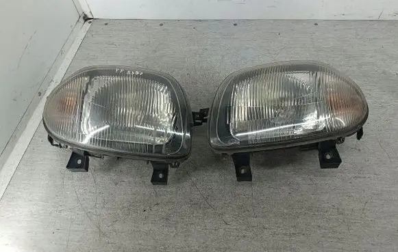 Renault Clio II Headlights/headlamps set 