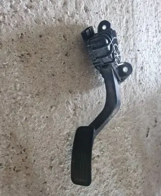 Mazda 6 Accelerator throttle pedal 1988003420