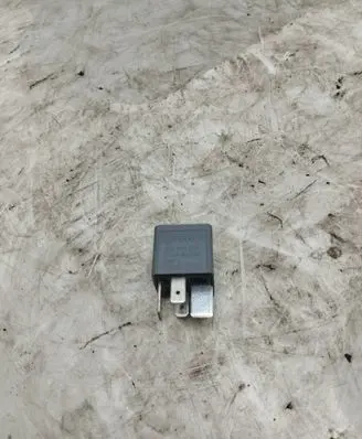 Audi A4 S4 B6 8E 8H Other relay 8D0951253 V23134J52X300
