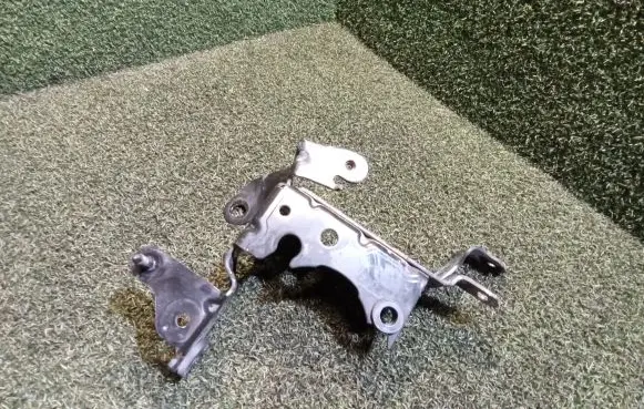 Renault Master III ABS pump bracket 478405137R 114384000101