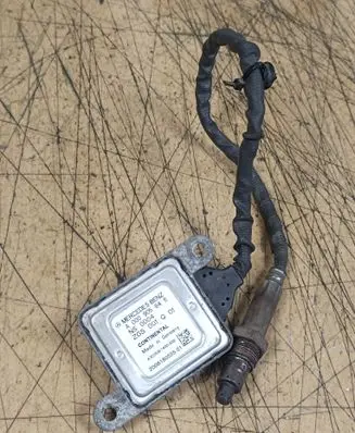 Mercedes-Benz V Class W447 Lambda probe sensor A0009058411