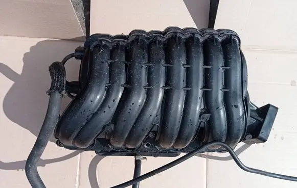 Toyota Avensis T250 Intake manifold 1AZ