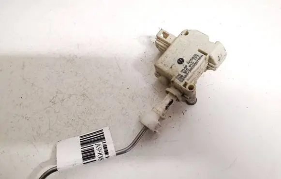 Volkswagen PASSAT B6 Central locking motor 3c0810773 3b0959782a