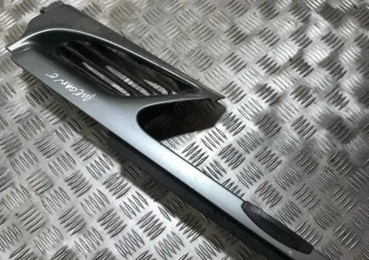 Renault Scenic I Front grill 7700834200