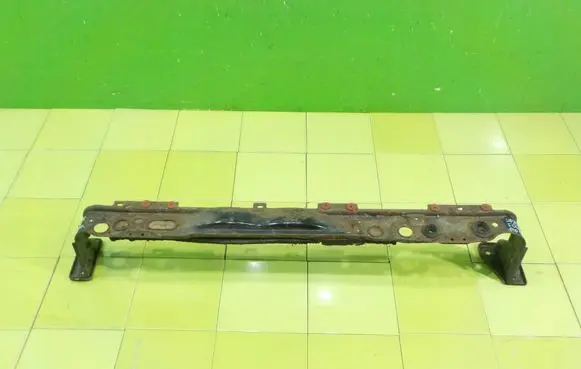Ford Focus Front bumper support beam 