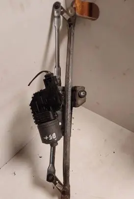 Volkswagen PASSAT B5.5 Wiper motor 0390241528