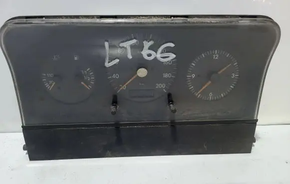 Volkswagen II LT Speedometer (instrument cluster) 2D0919850F 110008848019 8D059901