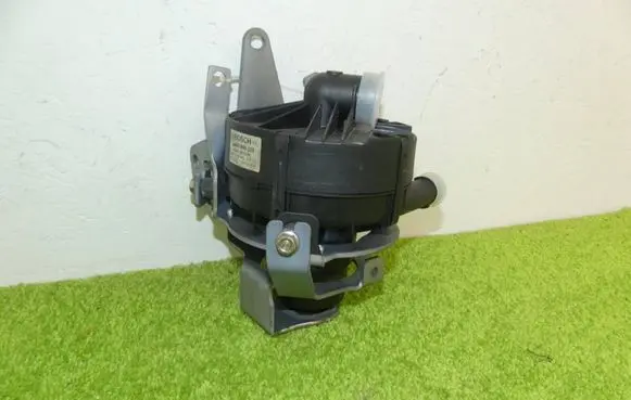 Mercedes-Benz ML W163 Secondary air pump a0001406385