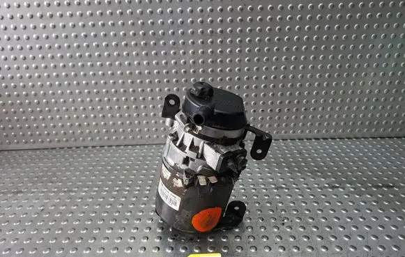 Mini One - Cooper R50 - 53 Power steering pump S27725031 6778424