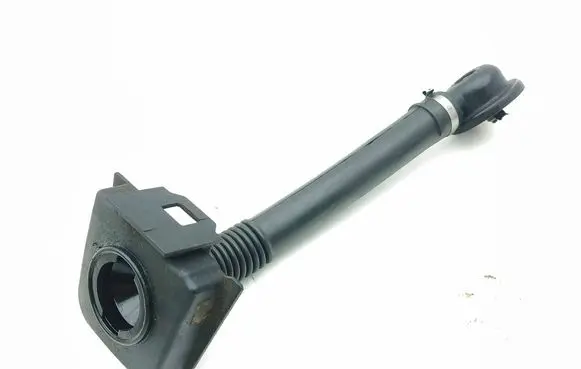 Mercedes-Benz Vito Viano W639 Oil fill pipe 0212542AW02