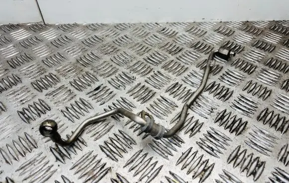 Volkswagen Golf VII Turbo turbocharger oiling pipe/hose 04L145771H