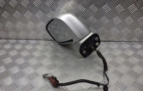 Nissan Tiida C11 Front door electric wing mirror E13021206