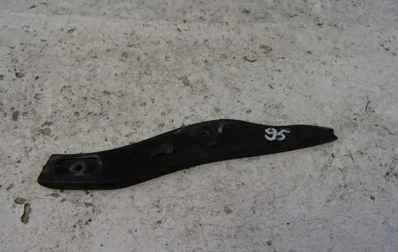 Skoda Yeti (5L) Front bumper mounting bracket 5L0807050