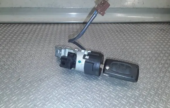 Peugeot 407 Ignition lock N0502455 9663123380