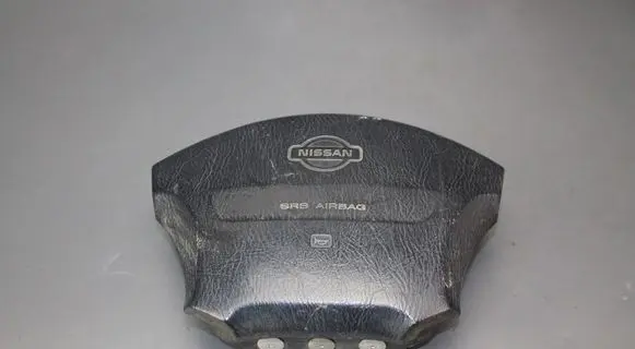 Nissan Almera Steering wheel airbag