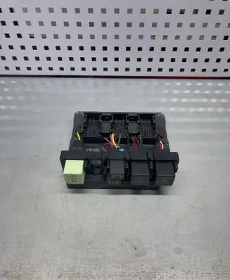 Volkswagen PASSAT B7 Comfort/convenience module 3AA937087E BCMPQ47 5WK50449