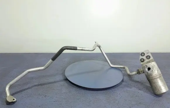 Audi A2 Air conditioning (A/C) pipe/hose 8Z1260740B