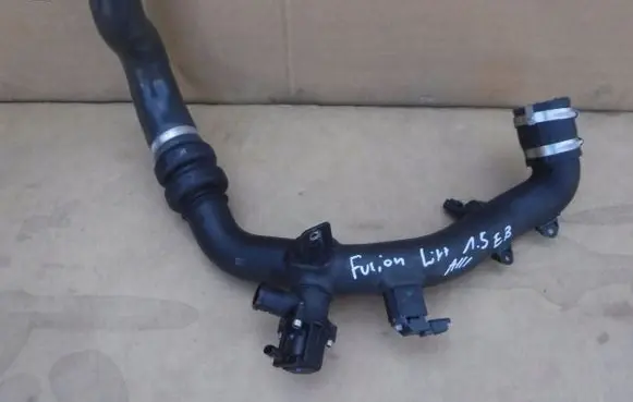 Ford Kuga II Intercooler hose/pipe CJ5G9U465BA