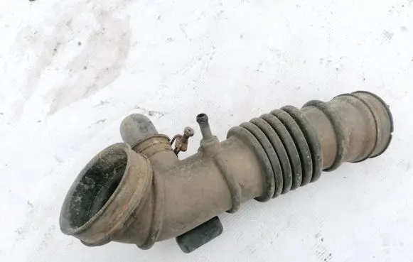 Air intake hose/pipe
