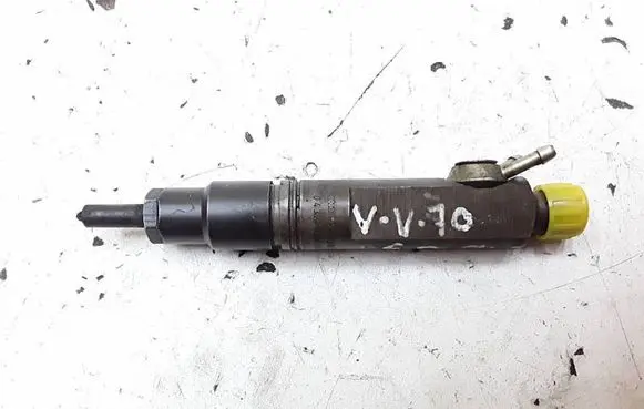 Volvo V70 Fuel injector 074130201Q