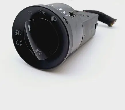 Volkswagen Polo IV 9N3 Light switch 