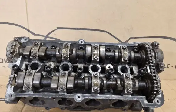 Volkswagen Corrado Engine head 027103373E