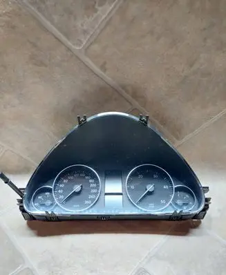 Mercedes-Benz C W203 Speedometer (instrument cluster) 2035401348 110080266