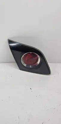 Mazda 3 I Tailgate rear/tail lights P2913L E110641