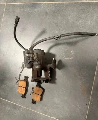 Audi A3 S3 8V Brake caliper pad carrier rear 