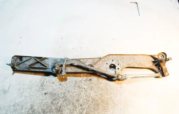 BMW 5 E39 Front wiper linkage 61618361741 BMW61618361741