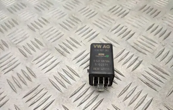 Glow plug pre-heat relay